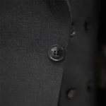 نمای نزدیک دکمه کت‌ و شلوار مردانه بزیاق کش ترک زغالی مدل 4046662